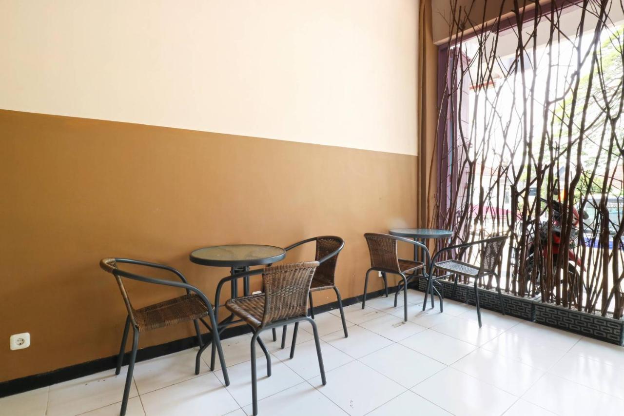 ปนโดะก์ แบ็กแพกเกอร์ ซิตี้สแควร์ Hostel มะลัง ภายนอก รูปภาพ