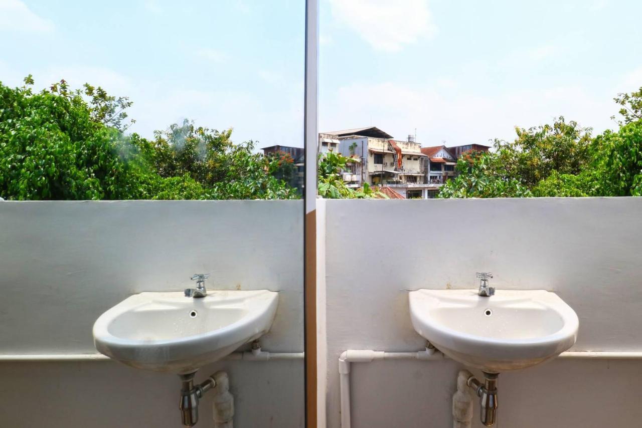 ปนโดะก์ แบ็กแพกเกอร์ ซิตี้สแควร์ Hostel มะลัง ภายนอก รูปภาพ