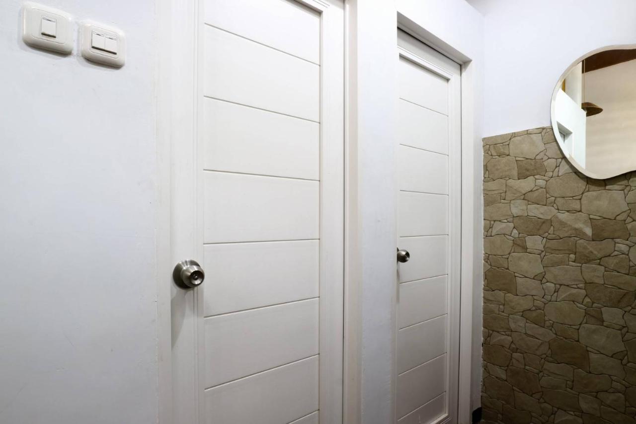 ปนโดะก์ แบ็กแพกเกอร์ ซิตี้สแควร์ Hostel มะลัง ภายนอก รูปภาพ